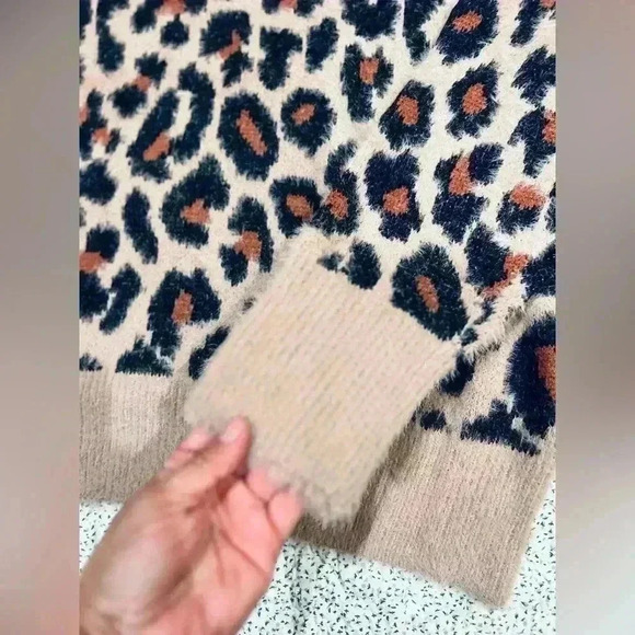 Time AndTtru cheetah print  super soft sweater size XL - Picture 5 of 5